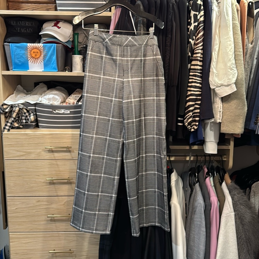 Spanx petite small stretch pants.